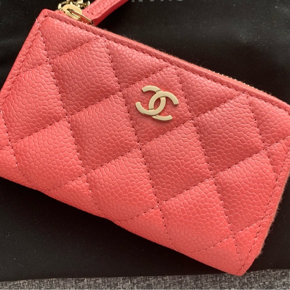 Authentic brand new Chanel o key case pouch pearly pink full set - Picture 2 of 10